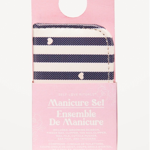 NWT Self Love Rituals® Manicure Set Color BLACK HEARTS - Picture 1 of 3